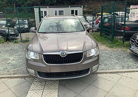 Skoda Superb 2.0 TDI 125kW DSG Elegance Combi xenon