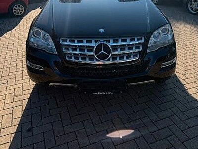 Mercedes-Benz ML 300 CDI BlueEff 4Matic/Sportpaket/BiXen/AHK