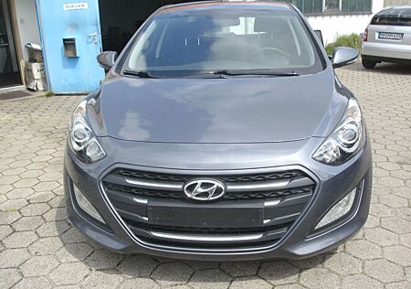Hyundai i30 blue Trend EURO 6
