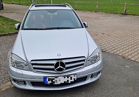 Mercedes-Benz C 180 CGI T BlueEFFICIENCY ELEGANCE Aut. ELE...