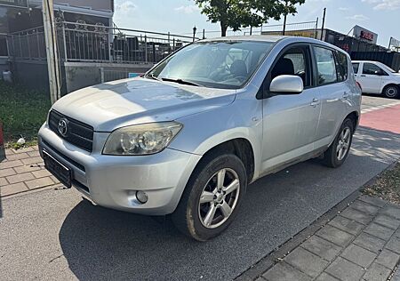 Toyota RAV 4 2.0 4x4 WhatsApp 017670842236