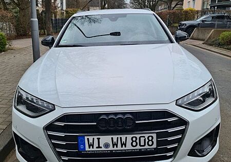 Audi A4 Avant 2021 Carbon 8Fach AHK