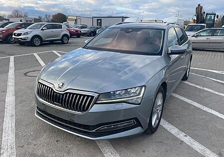 Skoda Superb Style DSG Facelift/Leder/Memory/Kamera