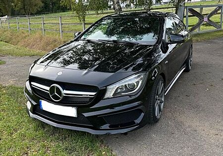 Mercedes-Benz CLA 45 AMG Shooting Brake CLA 45 AMG SPEEDSH...