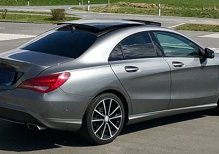 Mercedes-Benz CLA 200 Urban Night Pano Memo