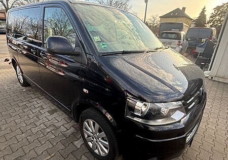 VW T5 Transporter Volkswagen Bus Multivan Highline