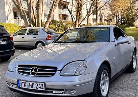 Mercedes-Benz SLK 200 -
