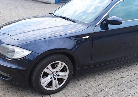 BMW 118d Coupé -2,0d/NAVIGATIN/SITZHEIZUNG/KLIMA