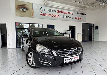 Volvo V60 Kombi Momentum *Navi*SHZ*AHK