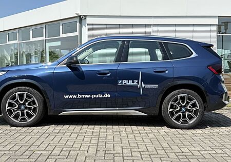 BMW iX1 eDrive20 xLine DAB LED Komfortzg. Shz