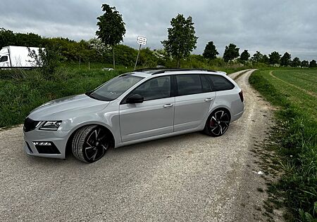 Skoda Octavia 2.0 TDI DSG RS Combi RS