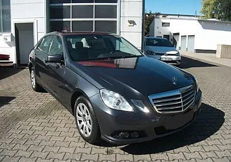 Mercedes-Benz E 200 CGI BlueEFFICIENCY ELEGANCE ELEGANCE