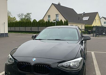 BMW 116d EfficientDynamics Edit. Urban Line Urba...