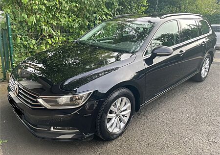 VW Passat Variant Volkswagen 2.0 TDI Comfortline Variant C...