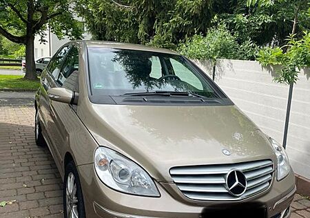 Mercedes-Benz B 170 -