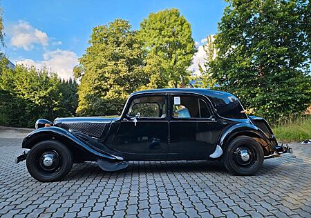 Citroën Traction Avant 11 CV B Gangster-Hot-Rod