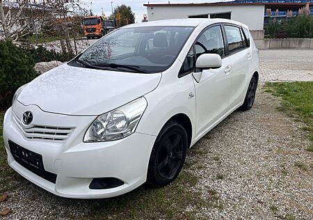 Toyota Verso Basis 1.6