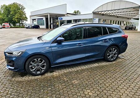 Ford Focus Turnier 1.0 EcoBoost Hybrid ST-LINE X