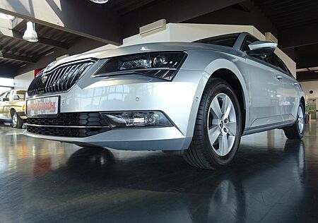 Skoda Superb Combi TDI G.T. Ambition/ DSG/ Navi /AHK