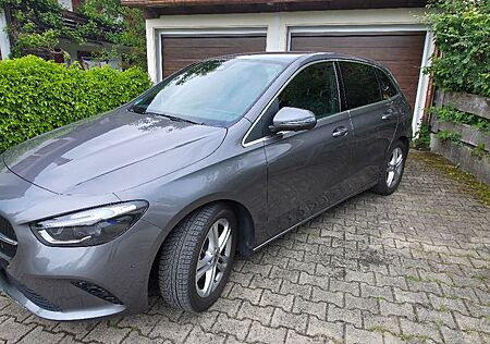 Mercedes-Benz B 220 d 4MATIC DCT -