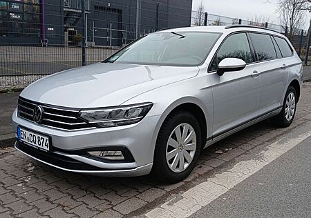 VW Passat Variant Volkswagen 2.0 TDI DSG Navi Automatik