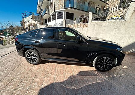 BMW X6 xDrive30d - AHK, Head Up ,M Paket