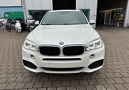 BMW X5 xDrive30d-Navi-AHK-Panorama-M Paket