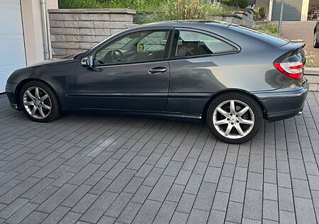 Mercedes-Benz CL 200