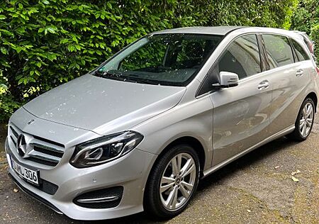 Mercedes-Benz B 180 d -