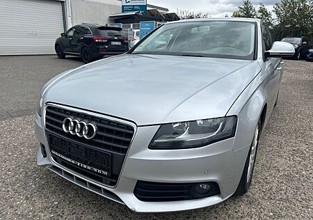 Audi A4 Lim. Attraction AUTOMATIK