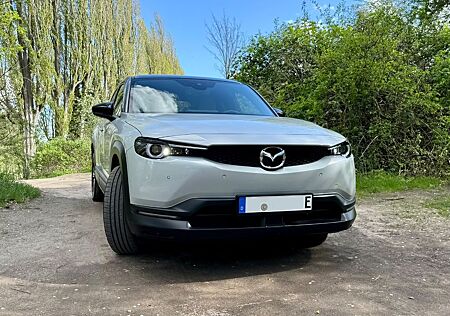 Mazda MX-30 8-Fach-bereift/TÜV 9.27/Scheckheftgepfelgt