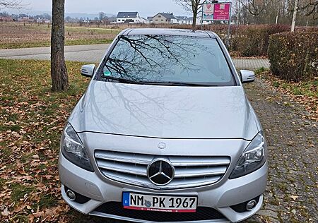 Mercedes-Benz B 200 BlueEFFICIENCY -