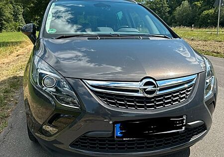 Opel Zafira Tourer 1.4 Turbo 7-Sitzer, Automatik, AHK