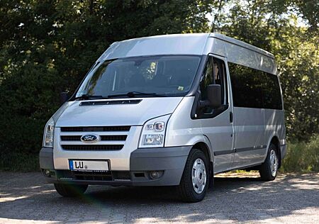 Ford Transit Tourneo 2.2 TDCi | Paravan Umbau