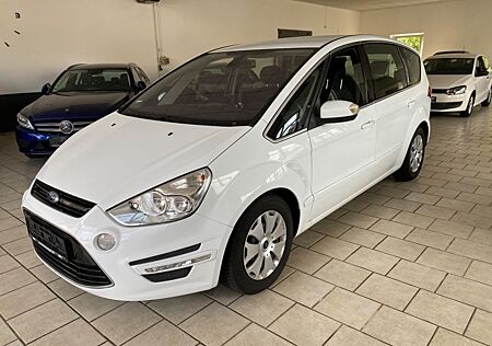 Ford S-Max Titanium