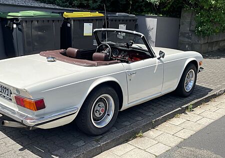 Triumph TR6