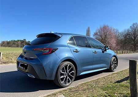 Toyota Corolla 2,0 Hybrid Lounge Lounge
