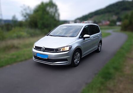 VW Touran gebraucht kaufen VW Touran Volkswagen 1.2 TSI Comfortline Comfortline