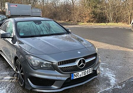 Mercedes-Benz 220 CLA-