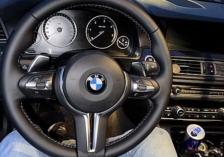 BMW 530d xDrive Touring - M Paket LCI Lenkrad 19 M