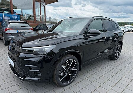 VW Tiguan Volkswagen 2.0 TDI 4M R-LINE AHK PANO IQ DRIVE BLACK
