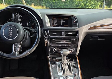 Audi Q5 3.0 TFSI tiptronic quattro -