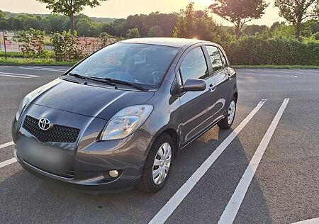 Toyota Yaris 1,3-l-VVT-i Sol inkl. Travel-Paket