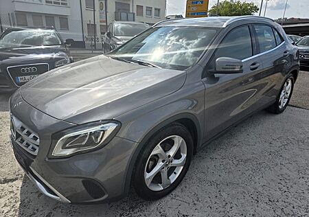 Mercedes-Benz GLA 180 1,6 NAVI*TEILLEDER*TEMP