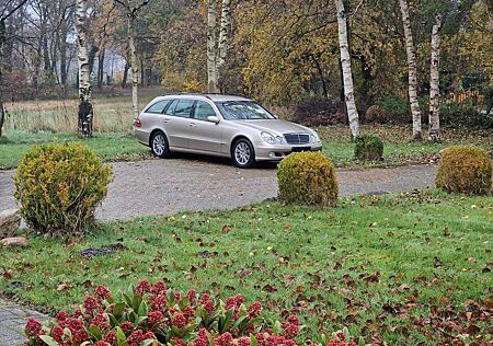 Mercedes-Benz E 220 CDI T CLASSIC Classic