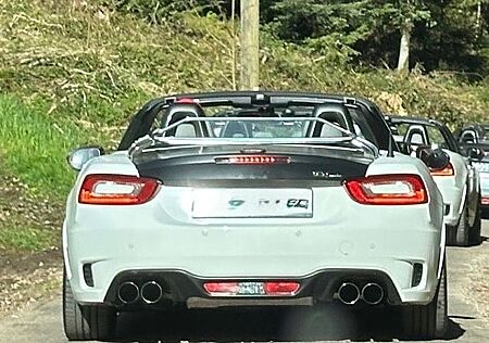 Abarth 124 Spider 1.4 MultiAir Turbo & 10000€ Extras