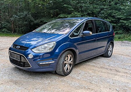 Ford S-Max 2,0 TDCi 103kW DPF Titanium Titanium