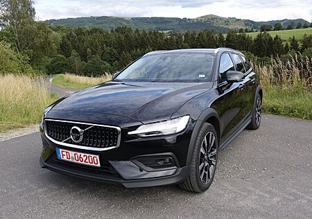 Volvo V60 CC V60 Cross Country B5 AWD VLED*ACC*BLIS*360*AHK