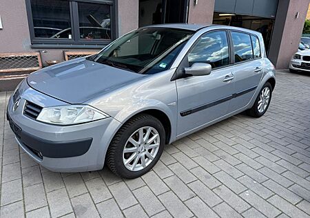 Renault Megane 1.6 16V