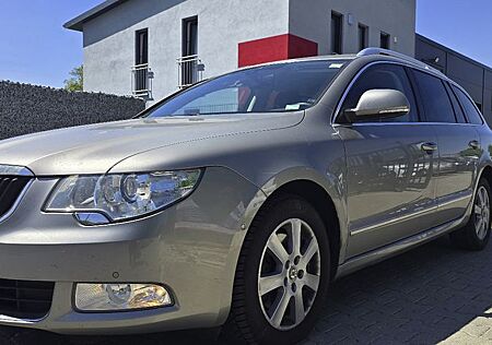 Skoda Superb Combi Exclusive*DSG*NAVI*